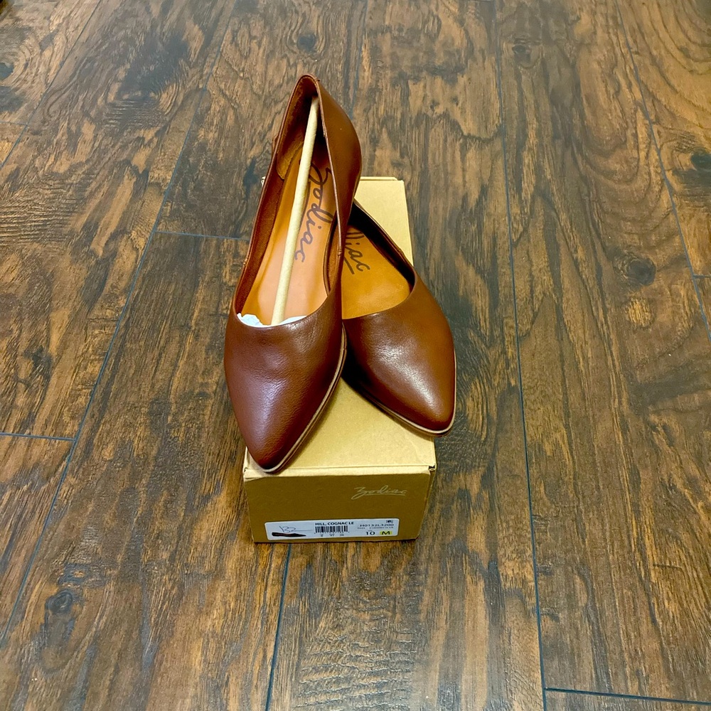 Brand new! Zodiac Hill flats